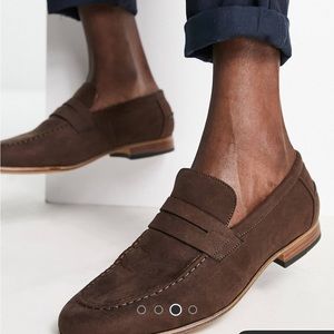 Design loafers in brown faux suede with natural side (Size 13)